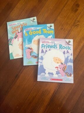Scholastic Unicorn and Yeti Storybook Graphic Novel Set